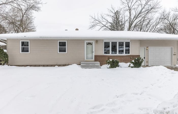 A Cozy Updated 3 Bedroom Home!