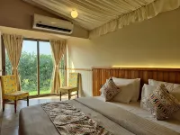 Nirvana Resort and Restaurant - parking