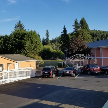 Dew Drop Inn