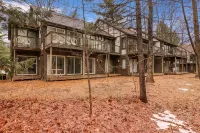 Creekside at Pinebrook at Shanty Creek - Pools