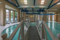 Gloucester Robinswood Hotel by Sunday - piscina