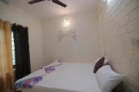Cloud Nine Inside - parking