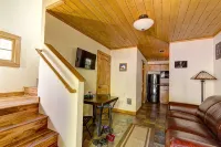 Doig Cabin: Support a great cause while on vacation! - 샬레 호텔