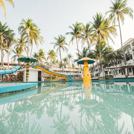 Mar Paraiso Queen