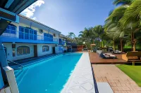 Club Ibiza - Party Hotel & Beach Club - Uima-altaat