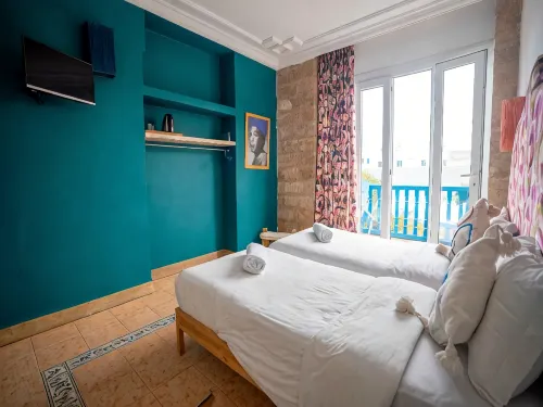 Mama Souiri Hotel - موقف سيارات