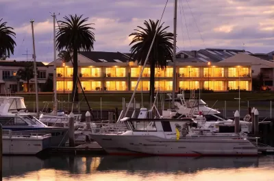 Senator Motor Inn Hotels near Pouawa Beach