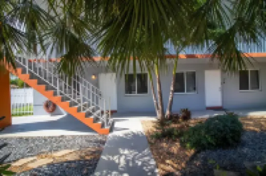 The Victor Apartments by Lowkl Hotels in Oakland Park