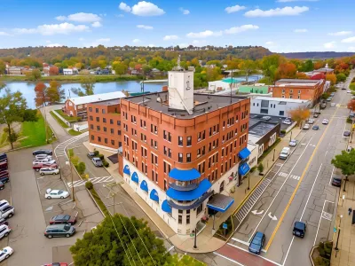 Lafayette Hotel Marietta فنادق في Marietta