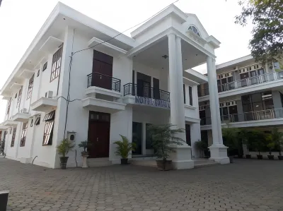 Hotel Griya Lestari Pati Hotels in Pati