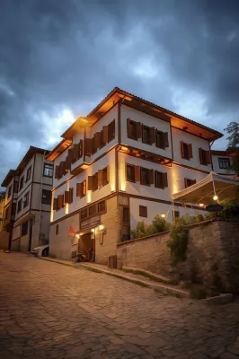 KOLAGASI Konak Hotels in Izzetpasa Mahallesi