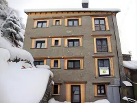 Apartamentos Arinsal 3000 Hotels in 