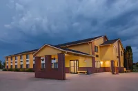 Super 8 by Wyndham Anamosa IA Các khách sạn ở Monticello