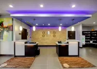 Comfort Inn & Suites Tulsa I-44 West - Rt 66 - WiFi