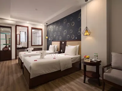 Holiday Emerald Hotel Hotel in zona Mido spa