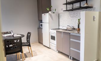Midhouse Smart Flat