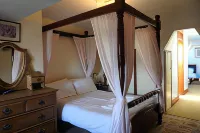 Hay Lane Lodge Bed & Breakfast Accommodation, Solihull - Parking