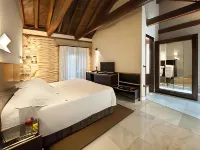 Pintor El Greco Hotels in Layos