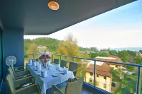 6th Avenue Surin Beach