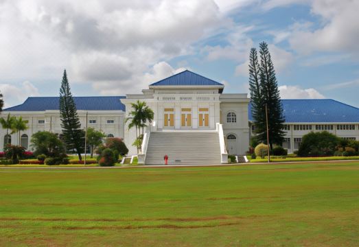 4. 라마다 스위트 ..