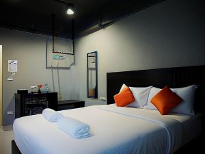 B-Black Hotel Chonburi