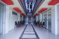 RedDoorz Near Taman Kota Ternate Hotels in Ngade