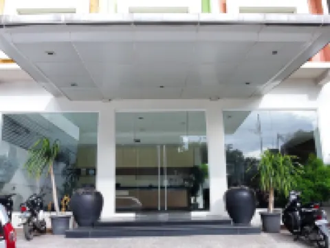 N2 Hotel Gunung Sahari Hotels near Stasiun Pasar Senen