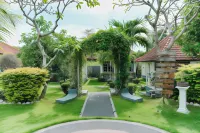 Taman Asih Bingin Homestay Hotels near Medewi Beach