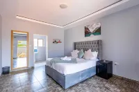 The Crescent Victoria Falls