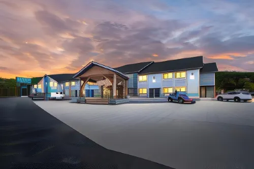 EverSpring Inn & Suites - parking