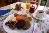 Karrawa Guest House - Завтрак