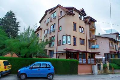 Hotel Pine