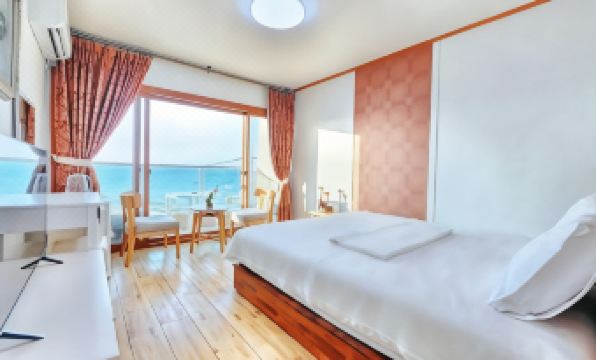 4. 제주 용담하우스..