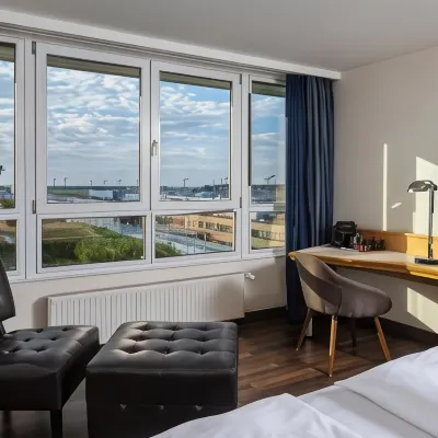 Mövenpick Hotel Nürnberg Airport โรงแรมใกล้สนามบินนูเรมแบร์ค