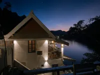 Dokchampa River View Villa Hotels in Nong Khiaw