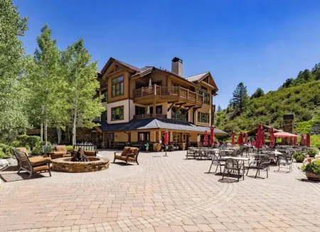 True Ski in Ski Out Located In Arrowhead village. 3 Bed / 3 Bath Unit