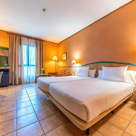 โรงแรม ปอร์ต ฆาร์ดิน มิลเลนิโอ โรงแรมในเอลเช
