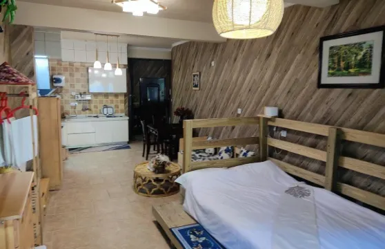 燕子飛公寓（寧陝户菜路店）