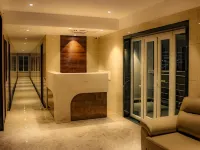 RR Mount Elite Suites Hotels near Australian Consulate