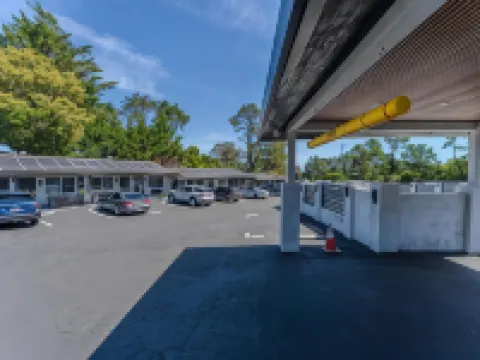 蒙特雷沖浪旅館 蒙特雷酒店