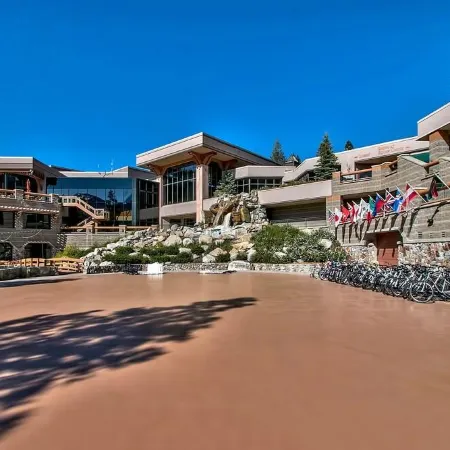 Located @ Everline Resort & Spa, Pools/Spas/Golf/Skiing/Ski-in & out/Ice Skating