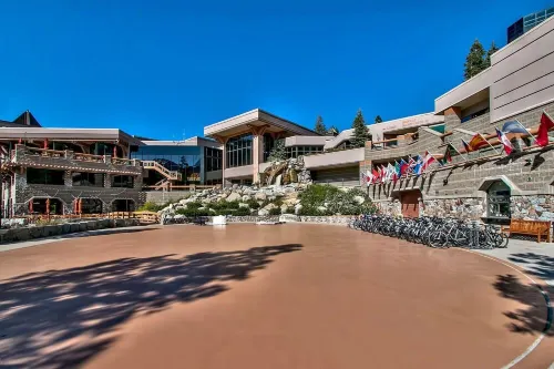 Located @ Everline Resort & Spa, Pools/Spas/Golf/Skiing/Ski-in & out/Ice Skating