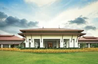 The Lake Garden Hotel Nay Pyi Taw - MGallery Collection - Pools