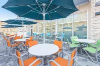 Holiday Inn Express & Suites Niceville - Eglin Area فنادق في Niceville