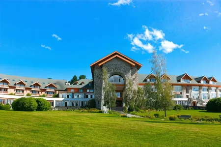 Hotel Termas Puyehue Wellness & Spa Resort Отели в г. Ранко