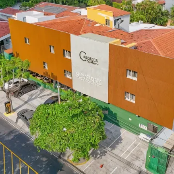 Cardedeu Suites Отели в г. Сан-Сальвадор
