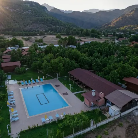 Apella Hotel