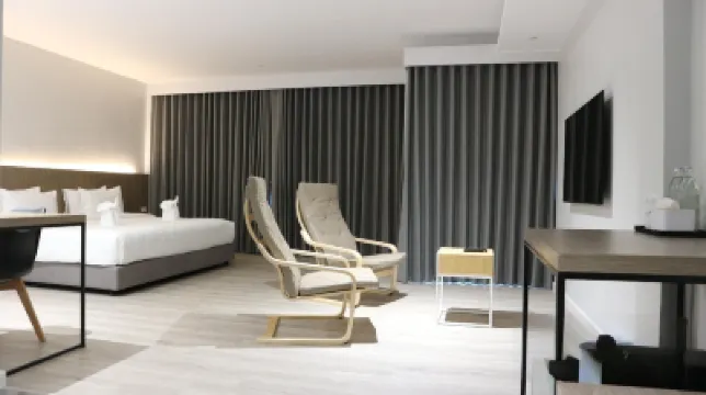 Beelive Hotel Hotels near Big C Supercenter Surin