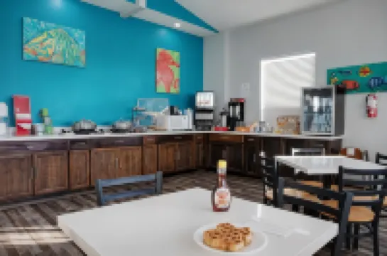 Plantation Suites and Conference Center