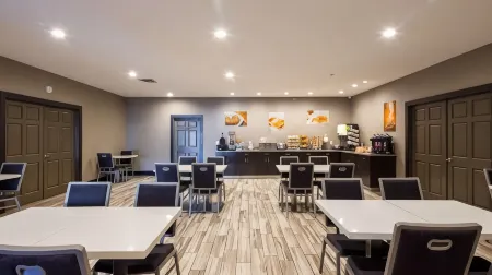 SureStay Plus Hotel by Best Western Point Richmond